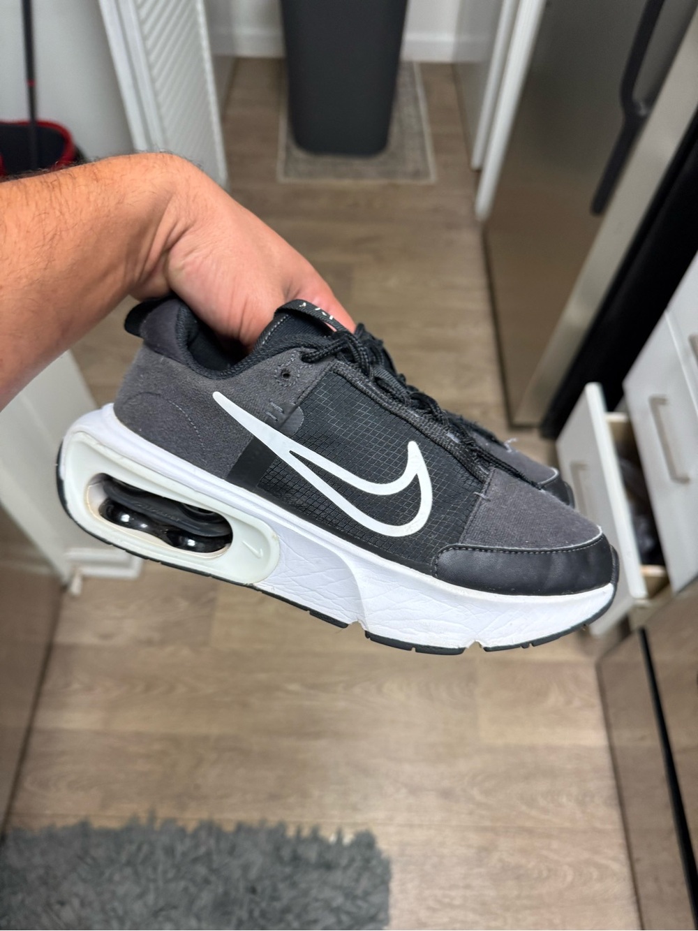 Nike Air Max Interlock Black White DQ2904-001 Athletic Sneaker Women Size 7 Used